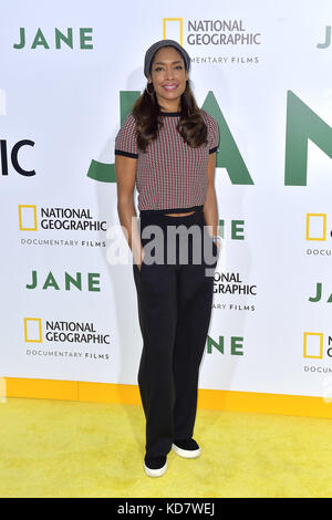 Hollywood, Kalifornien. Oktober 2017. Gina Torres nimmt am 9. Oktober 2017 an der Premiere der National Geographic Dokumentarfilme „Jane“ im Hollywood Bowl Teil. | weltweite Nutzung Guthaben: dpa/Alamy Live News Stockfoto