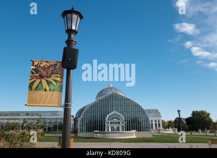 Das Äußere des Marjorie McNeely Konservatorium in Como Park Zoo und Konservatorium in St. Paul, Minnesota, USA. Stockfoto