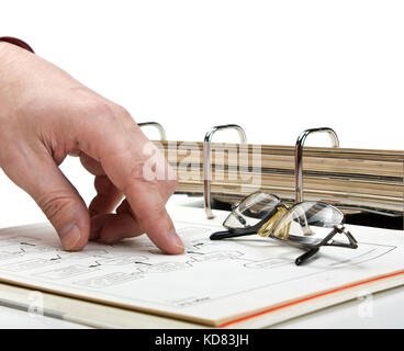 Zeigefinger auf dem Blockdiagramm Stockfoto