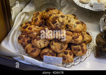 Pan di Dante - Dante's Pan in Schaufenster von Luxus patticeria, Sweet Shop Café Gilli an der Piazza della Repubblica in Florenz (Firenze) Toskana Italien Stockfoto