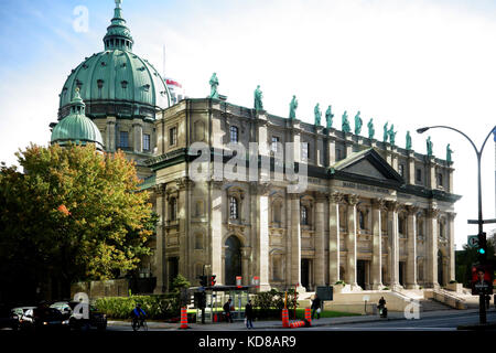 Montreal, Quebec, 10. Oktober 2016. marie-reine-du-Monde Kathedrale auf Rene-levesque Boulevard. Credit: mario Beauregard/alamy leben Nachrichten Stockfoto