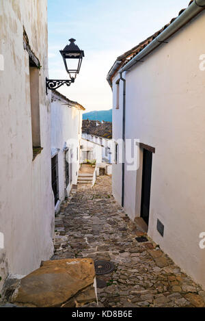 Enge Straßen in Castellar de la Frontera, Cadiz, Andalusien, Spanien Stockfoto