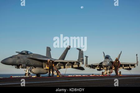 USS Theodore Roosevelt (CVN 71) Flight Deck Stockfoto