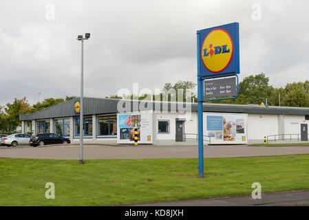 Deutschen global Rabatt Supermarktkette Lidl Stiftung & Co., in St. Rollox, Springburn, Glasgow, Schottland, Großbritannien Stockfoto