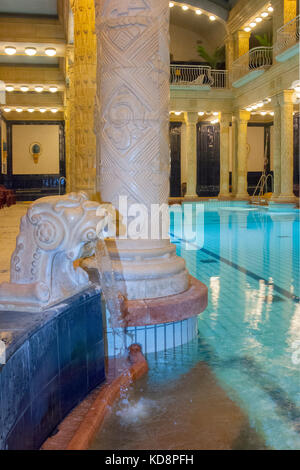 Ungarn, Budapest, Buda, Gellert-Bad, Schwimmhalle Stockfoto