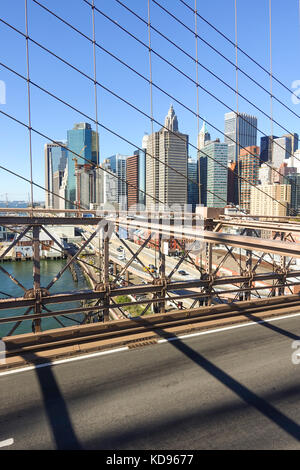 Manhattan Skyline von Brooklyn Bridge, New York, Straße, Manhattan, USA. USA. Stockfoto