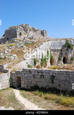 Antike griechische archäologische Stätten in Syrakus, Sizilien, Italien. Euryalus - Erialo Festung um 400 v. Chr. von Dionysios I. Sommer gebaut. Stockfoto