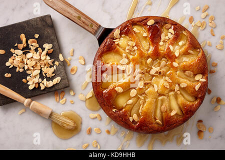 Kardamom Pear Honig Kuchen Stockfoto