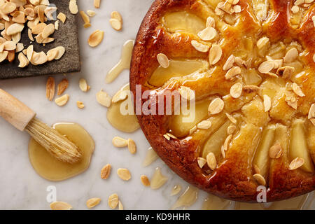 Kardamom Pear Honig Kuchen Stockfoto