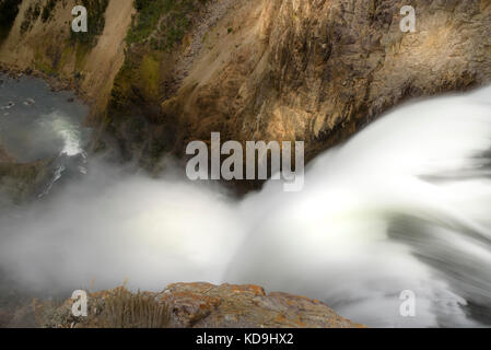 Langsame Verschlusszeit der Rand des oberen fällt auf der Grand Canyon yellowstone Yellowstone National Park Stockfoto