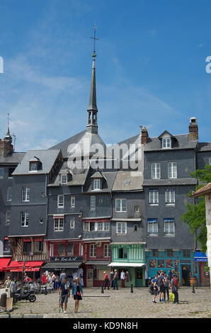 Rue Sainte Catherine Alter Hafen von Honfleur Calvados Normandie Frankreich Stockfoto