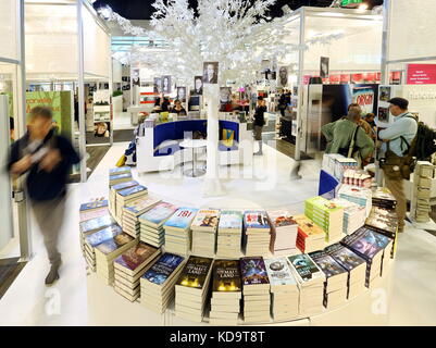 Frankfurt, Deutschland. Oktober 2017. Buchmesse Frankfurt 2017 (Internationale Buchmesse Frankfurt 2017), hier Stand des deutschen Großverlags Bastei Lübbe. Quelle: Christian Lademann Stockfoto