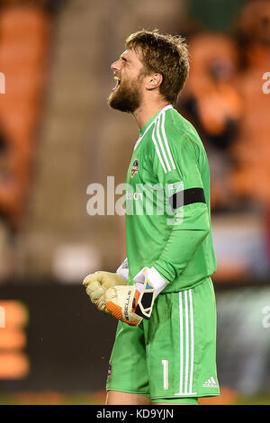 Houston, TX, USA. 11 Okt, 2017. Houston Dynamo Torwart Tyler Deric (1) feiert den Sieg nach der Major League Soccer Spiel zwischen dem Houston Dynamo und Kansas City Sporting bei BBVA Compass Stadion in Houston, TX. Chris Brown/CSM/Alamy leben Nachrichten Stockfoto