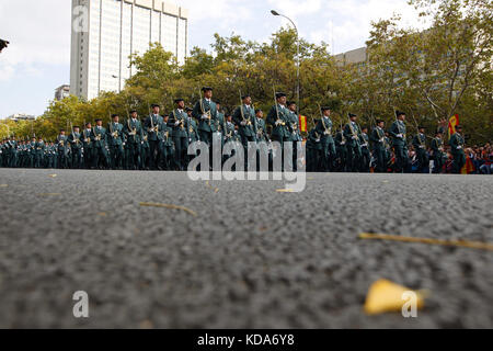 Madrid, Spanien. 12. Oktober 2017. Während der als Dia de la Hispanidad, Spaniens nationaler Tag in Madrid, am Donnerstag Boutique-shop Oktober 2017. Credit bekannt: gtres información más comuniación auf Linie, s l/alamy leben Nachrichten Stockfoto