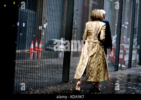 Anna Wintour nach Christopher Kane London Fashion Week. Frühling Sommer SS18 . Sept 2017 Street Style ***nur für redaktionelle Zwecke*** Stockfoto