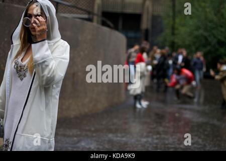 Street Style, Frühling Sommer 2018, London Fashion Week, UK September 2017 Stockfoto