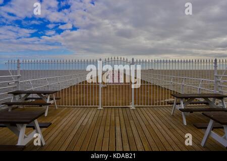 Kein Zugriff über diesen Punkt hinaus - Felixstowe Pier, Suffolk, Großbritannien. Stockfoto