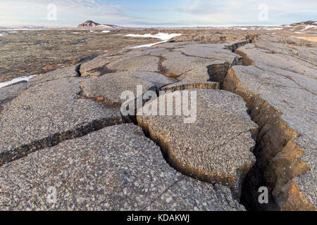 Grjotagia klaffende Spalte/grjótagjá tektonischen Risse, Mid-atlantic Ridge durch Island läuft im östlichen Mývatn Stockfoto