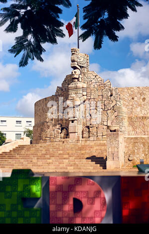 Denkmal für das Vaterland in Paseo de Montejo, Merida, Mexiko, geformt von Romulo Rozo, kolumbianische Künstler verstaatlicht Mexikanische am Ende seines Lebens. Stockfoto