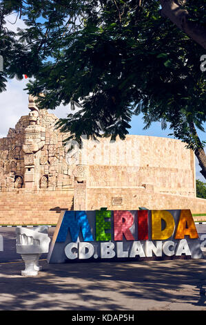 Denkmal für das Vaterland in Paseo de Montejo, Merida, Mexiko, geformt von Romulo Rozo, kolumbianische Künstler verstaatlicht Mexikanische am Ende seines Lebens. Stockfoto
