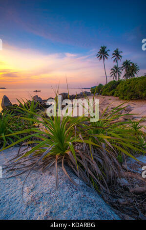 Sonnenaufgang am Strand, Bintan, Tanjung Pinang, Riau Inseln, Indonesien Stockfoto
