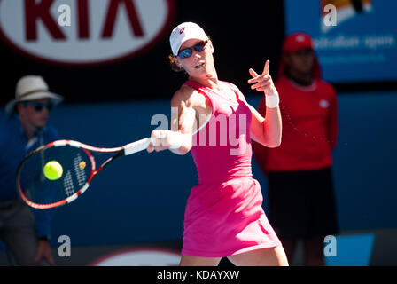 Australian Samantha Strosur in Tag 1 Australian Open spielen. Stosur schlug Klara Zakopalova (CZE) 6-3, 6-4 in der ersten Runde der Australian Open 2014 Stockfoto