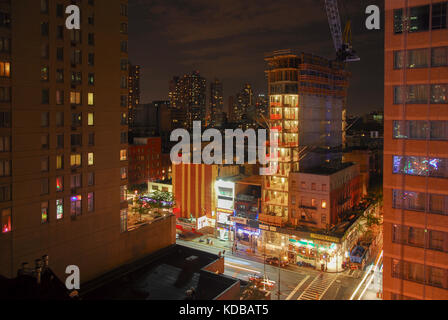 New York City - 22 Juni 2007: new york city Nachtleben. befahrenen Straßen und Bars in der Nacht. Stockfoto