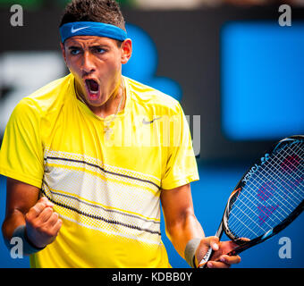 Nick Kyrgios gewinnt Junioren Titel an den 2013 Australian Open - ein Grand Slam Turnier - ist die Auftaktveranstaltung für das Tennis Kalender jährlich. Stockfoto