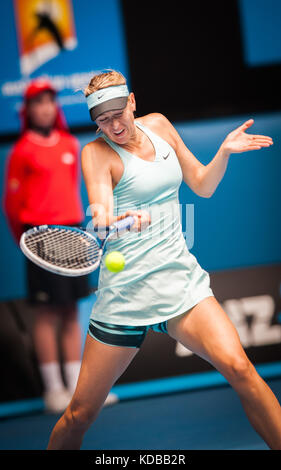 Maria Sharapova (rus) d gefallen. cibulkova (Svk). cibulkova zu Ihrem ersten Australian Open Viertelfinale in einer überraschung Erweiterte hat über dritten Gewinn Stockfoto