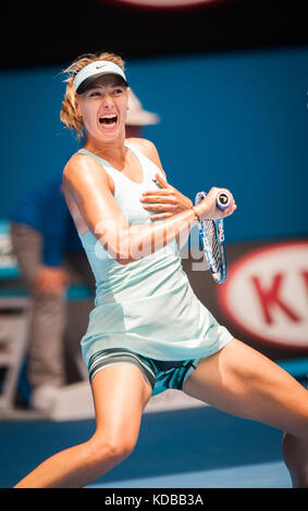 Maria Sharapova (rus) d gefallen. cibulkova (Svk). cibulkova zu Ihrem ersten Australian Open Viertelfinale in einer überraschung Erweiterte hat über dritten Gewinn Stockfoto