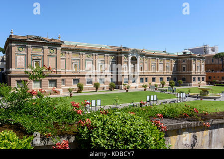 Rom. Italien. Pinacoteca Vaticana, (Vatikan Bildergalerie), entworfen von Luca Beltrami (1854-1933), eröffnet 1932. Vatikanischen Museen. Musei Vaticani. Stockfoto