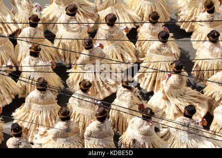 Cholitas tanzen während Gran Poder Festival, La Paz, Bolivien, 2013 Stockfoto