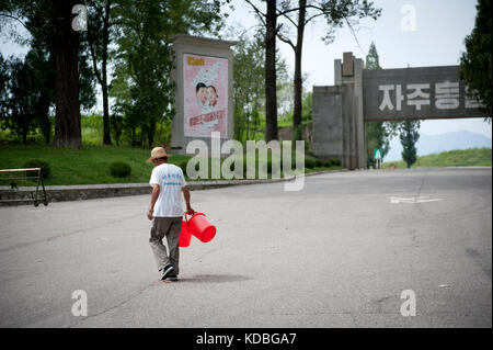 Nord coréen à quelques mètres de la DMZ (Zone coréenne démilitarisée) le 7 octobre 2012. Nordkorea wenige Meter von der DMZ entfernt ( Demilitarisierte Zone K Stockfoto