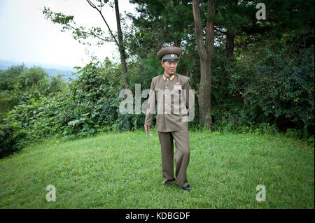 UN officier en Charge de la visite de la DMZ (Zone coréenne démilitarisée) le 7 octobre 2012. Ein für den Besuch der DMZ verantwortender Offizier ( Demilitarist Stockfoto