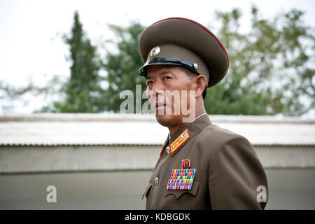 UN officier en Charge de la visite de la DMZ (Zone coréenne démilitarisée) le 7 octobre 2012. Ein für den Besuch der DMZ verantwortender Offizier ( Demilitarist Stockfoto