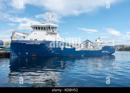 Die Eidsvaag Pioner, neben in Kristiansund Hafen in Norwegen Stockfoto