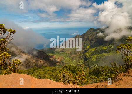 Blick auf den majestätischen Na Pali Küste auf Kauai, Hawaii. Stockfoto