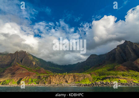 Blick auf den majestätischen Na Pali Küste auf Kauai, Hawaii. Stockfoto