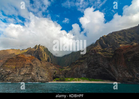 Blick auf den majestätischen Na Pali Küste auf Kauai, Hawaii. Stockfoto