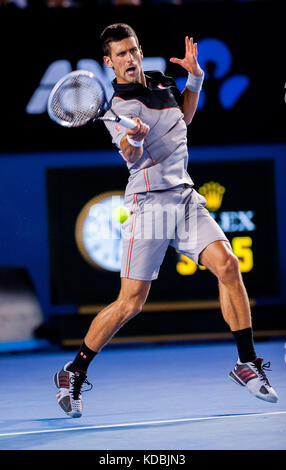 Novik Djokovic in Aktion bei der Australian Open 2014 Meisterschaft gegen Stan Wawrinka. Stockfoto