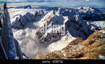 Winter Bergpanorama von der Oberseite der Dolomiten Stockfoto