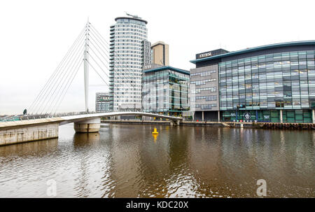 BBC-TV-Studios im Media City Großbritannien am Ufer des Manchester Ship Canal in Salford und Trafford, Greater Manchester, England, Großbritannien Stockfoto