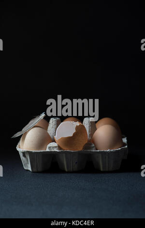 Série de photographies culinaires avant et après. Comparer la matière et les ingrédients avant leur cuissons finaux. Tableau créatif de recettes. Stockfoto