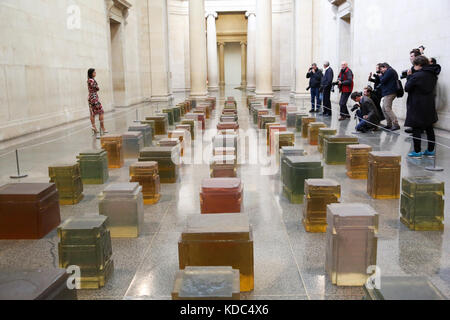 Die Ausstellung ist eine der führenden Künstlerinnen ihrer Generation und zeigt die außerordentliche Bandbreite von Rachel Whitereads Karriere über drei Jahrzehnte. Von den vier frühen Skulpturen, die 1988 in ihrer ersten Einzelausstellung gezeigt wurden, bis zu Werken, die dieses Jahr speziell für Tate Britain entstanden sind. Rachel Whiteread ist vom 12. September 2017 bis zum 21. Januar 2018 in Tate Britain. Wo: London, Vereinigtes Königreich Wann: 11. September 2017 Credit: Dinendra Haria/WENN.com Stockfoto