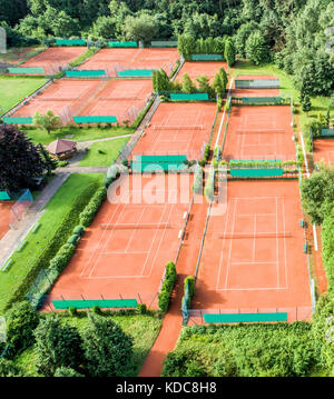 Luftaufnahme von 10 Tennisplätze Tennis Stockfoto