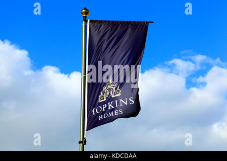 Hopkins Wohnungen, Wohnbaugesellschaften, Flagge, unterzeichnen, Banner, Logo, Heacham, Norfolk, England, Großbritannien Stockfoto