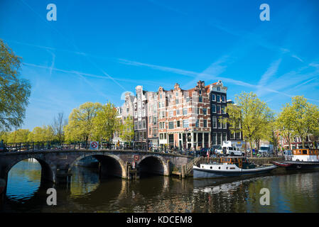 Amsterdam, Niederlande - 20. April 2017: Die Ecke Brouwersgracht und Prinsengracht in Amsterdam, Europa Stockfoto