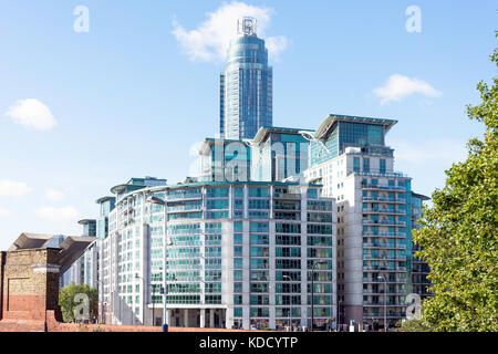 St George Wharf, London von Vauxhall Station, Vauxhall, London Borough von Lambeth, Greater London, England, Vereinigtes Königreich Stockfoto