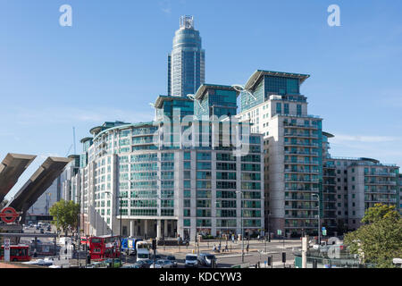 St George Wharf, London von Vauxhall Station, Vauxhall, London Borough von Lambeth, Greater London, England, Vereinigtes Königreich Stockfoto