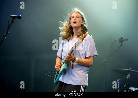 Huesca, Spanien - 15.Juli: Marika hackman (Folk Rock Band) führen Sie im Konzert an fib Festival am 15. Juli 2017 in Benicassim, Spanien. Stockfoto